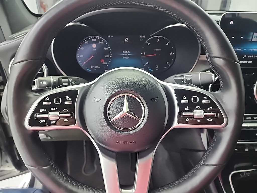 Mercedes Benz GLC Class - Vista 9