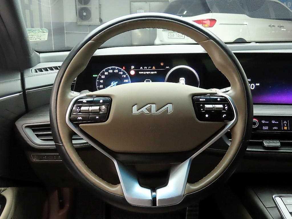KIA K8 - Vista 8