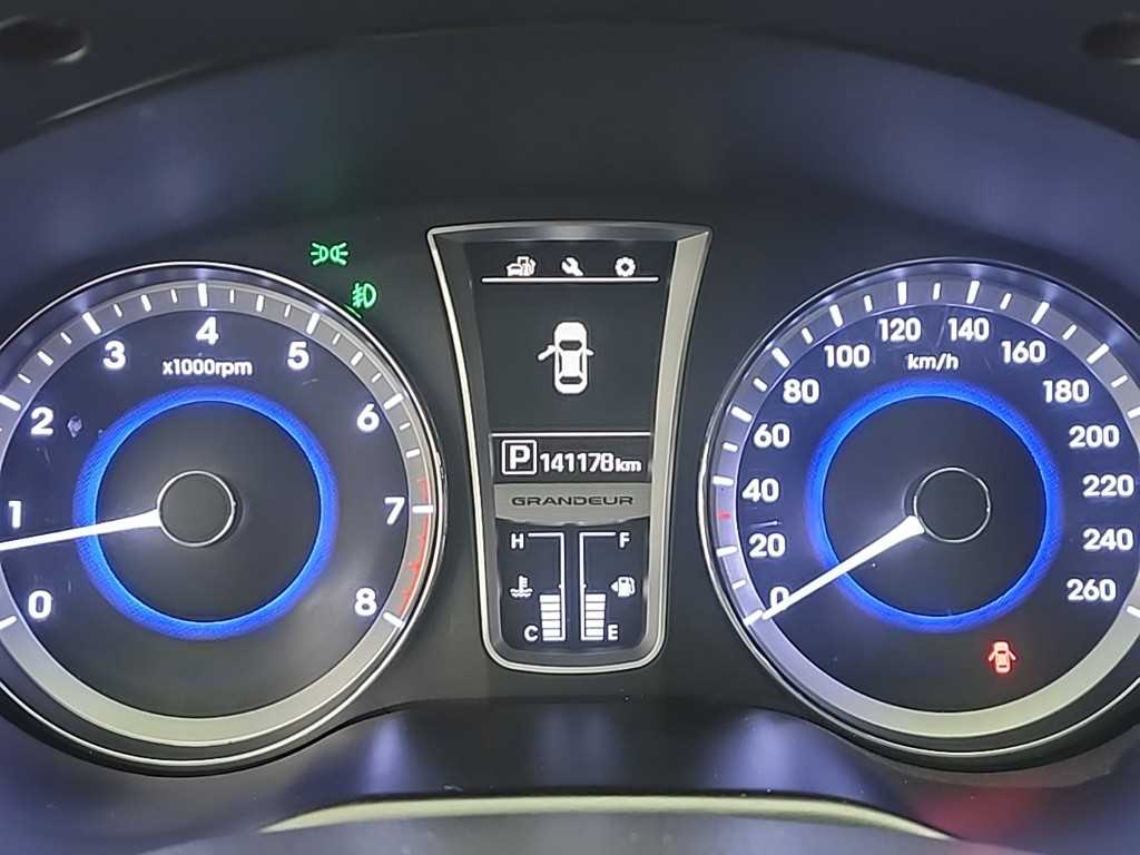 HYUNDAI Grandeur - Vista 6