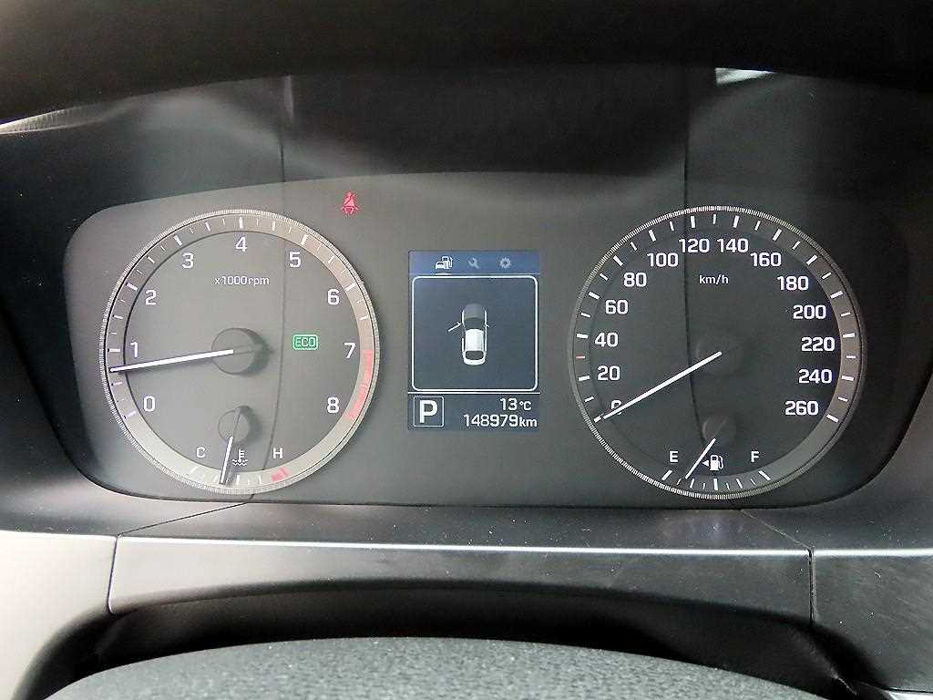 HYUNDAI Sonata - Vista 9