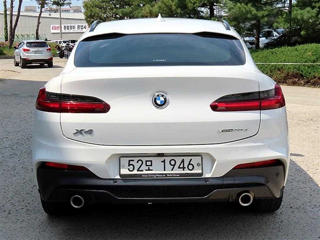 BMW X4 - Vista 4