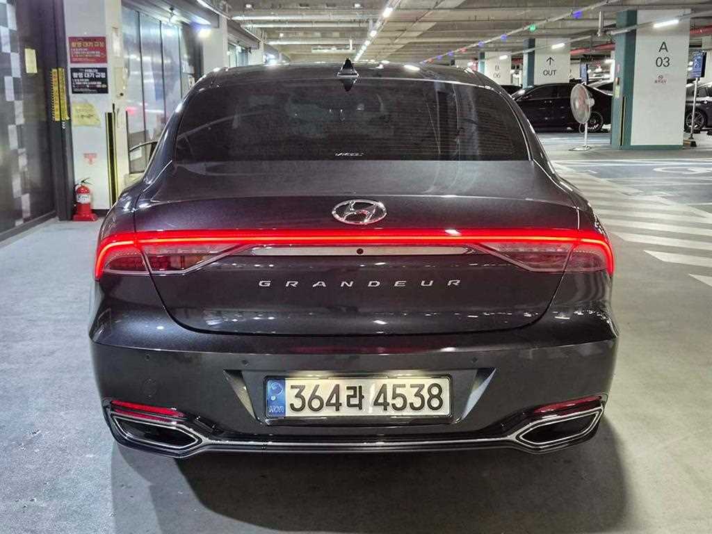 HYUNDAI Grandeur - Vista 5