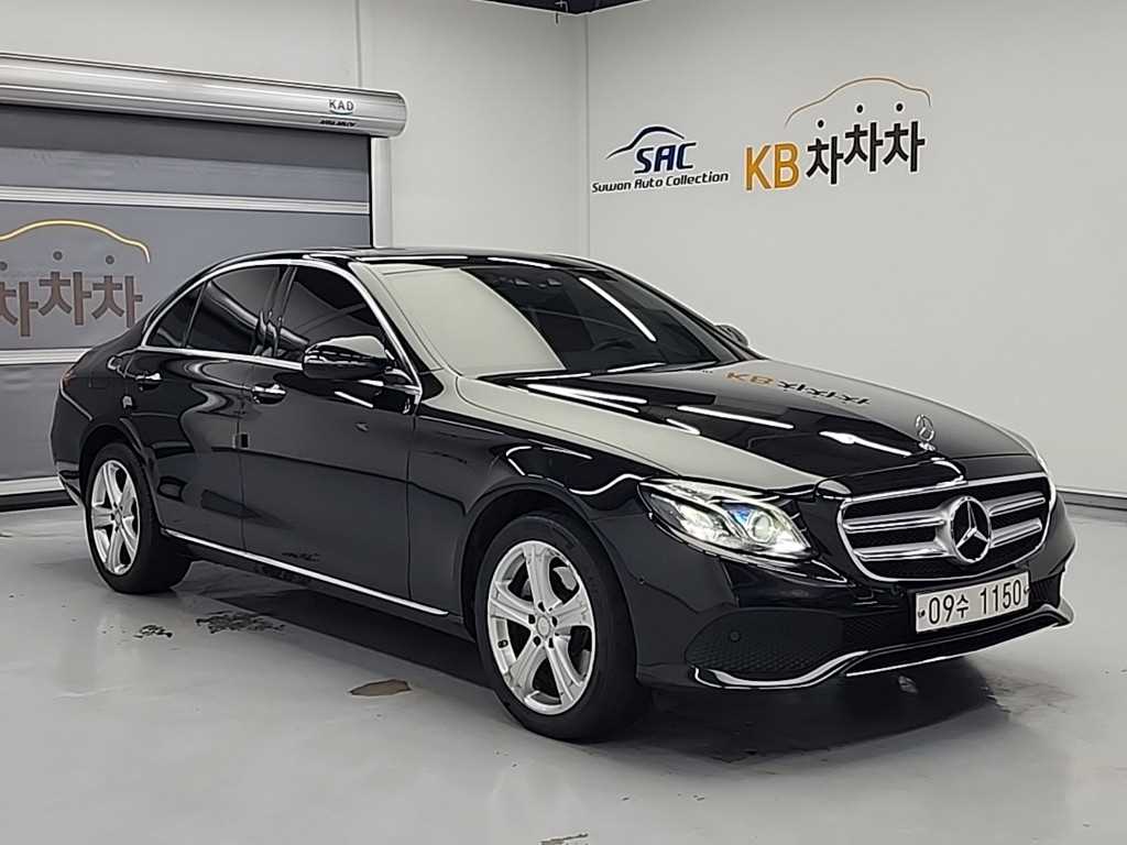Mercedes Benz E class - Vista 4