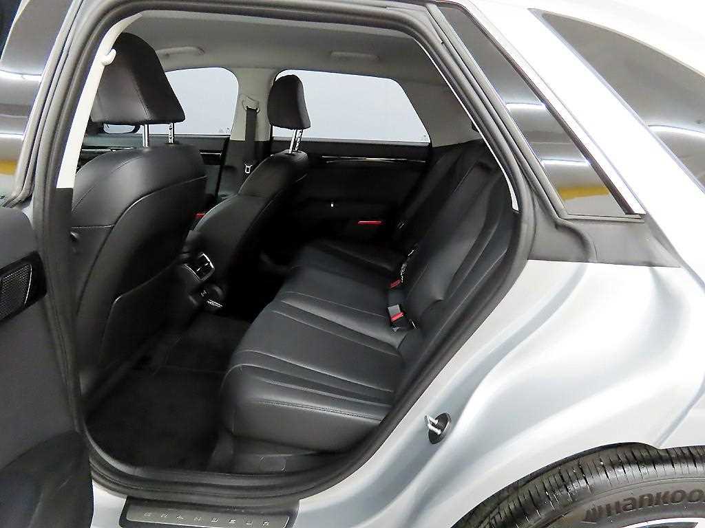 HYUNDAI Grandeur - Vista 6