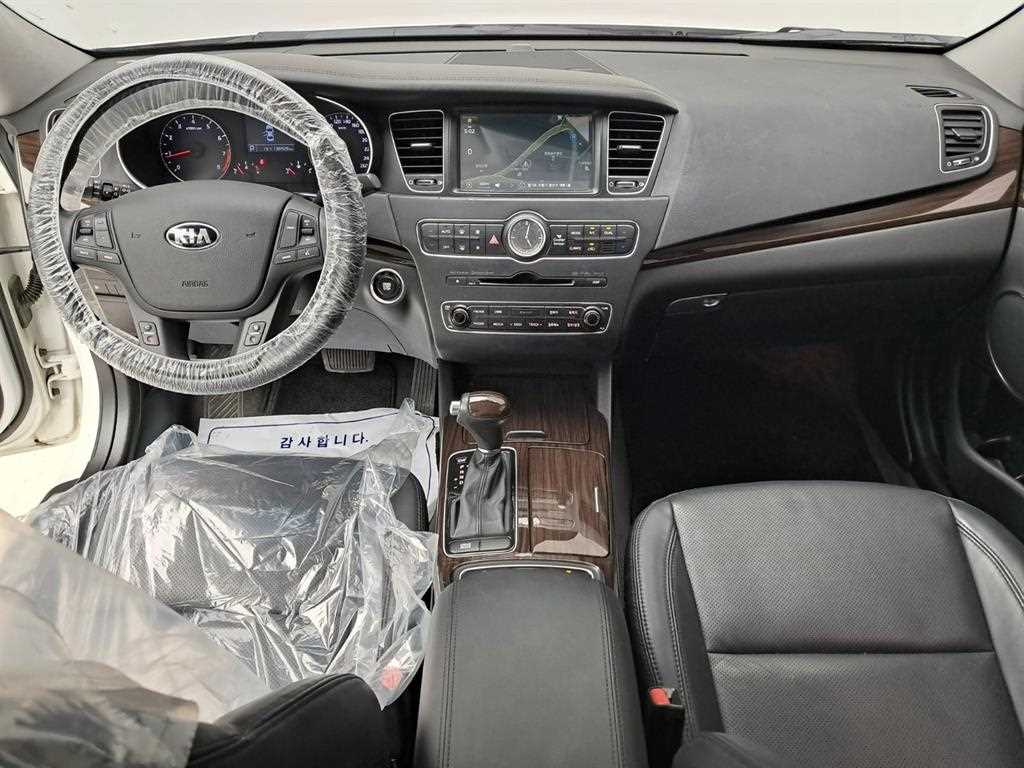 KIA K7 - Vista 6