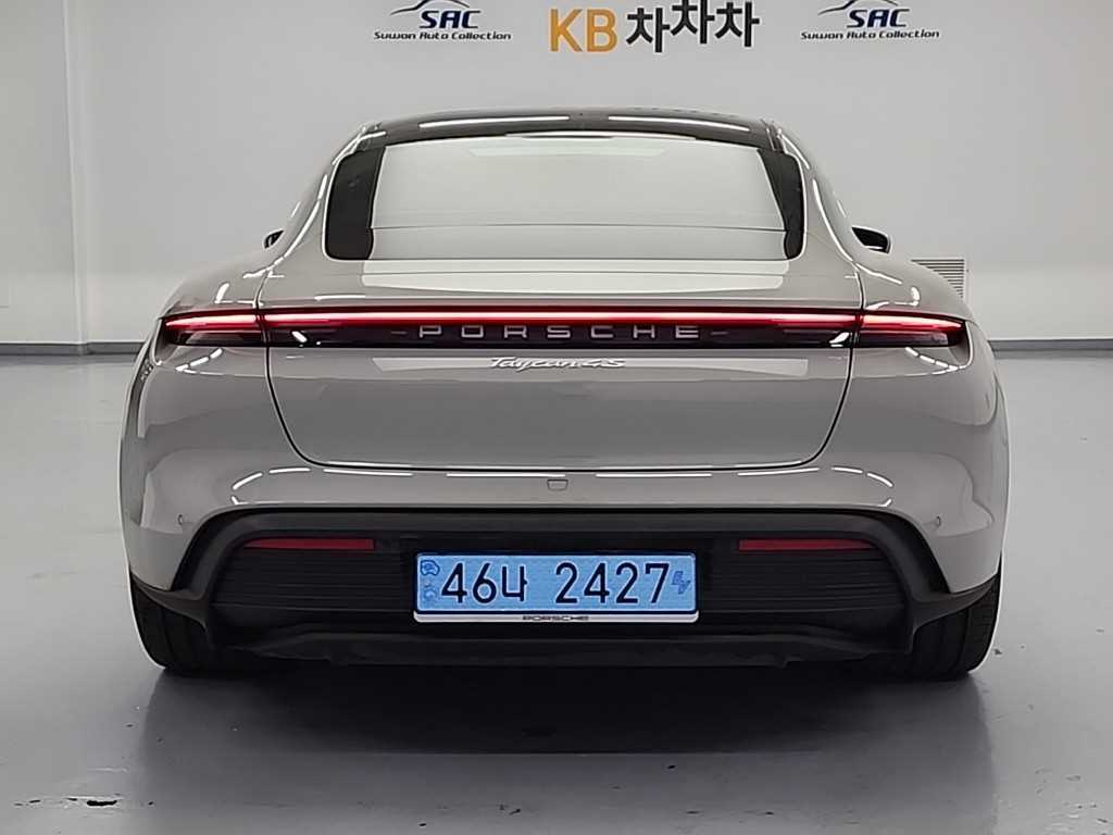 Porsche Taycan - Vista 3
