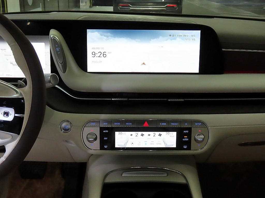 Genesis G90 - Vista 11