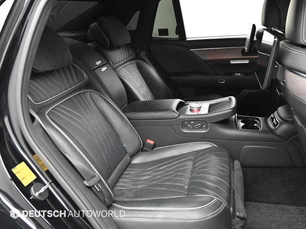 Genesis G90 - Vista 12