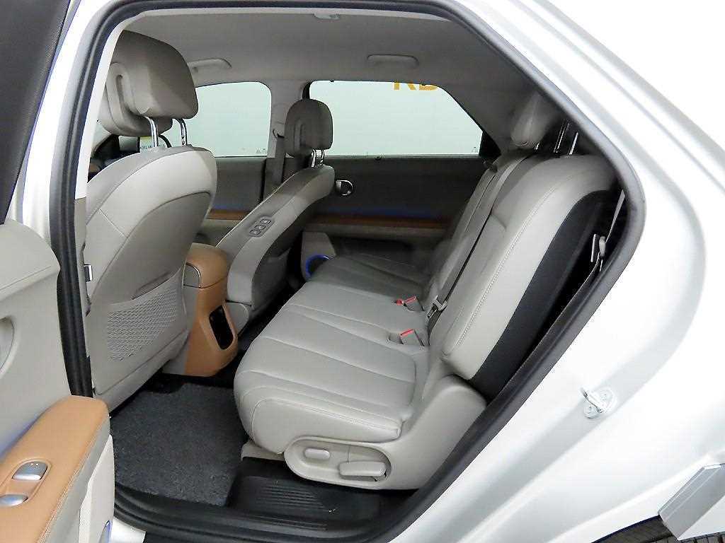 HYUNDAI Ioniq 5 - Vista 6