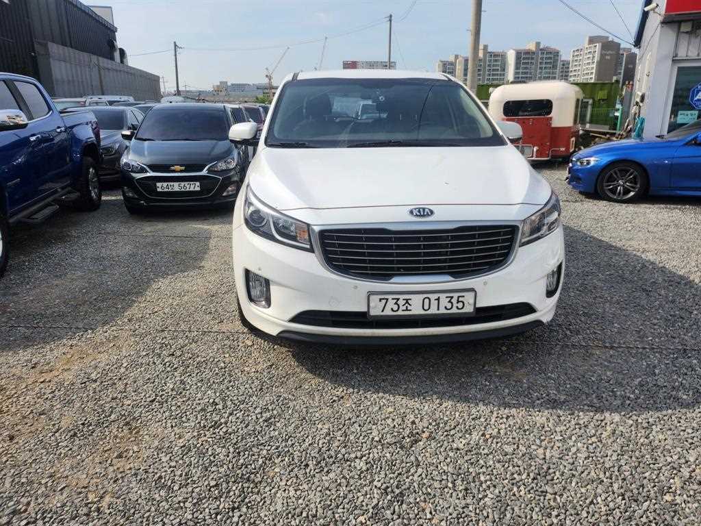 KIA Carnival 2018 Blanco - Importación desde Corea - HF Imports Iquique - Foto 1