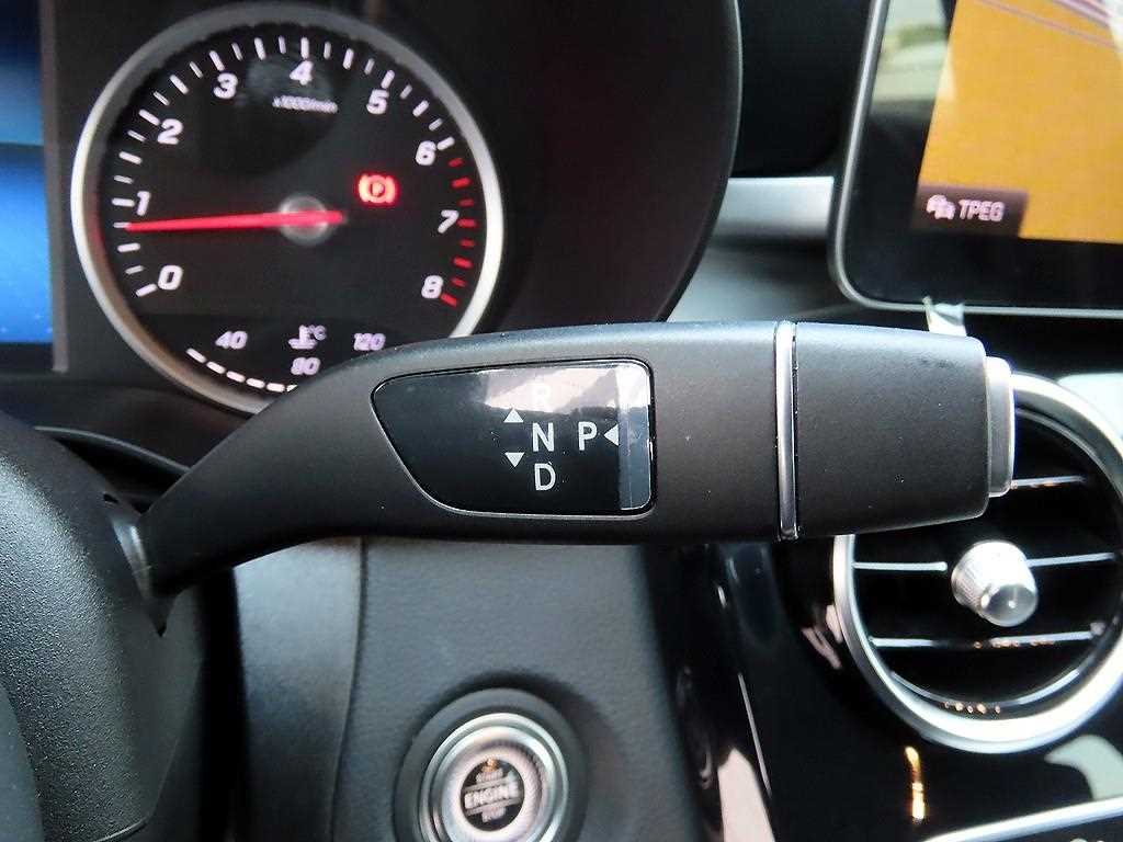 Mercedes Benz C Class - Vista 10
