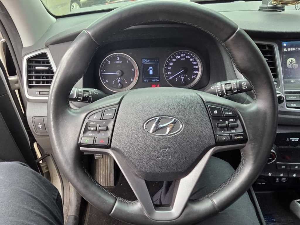 HYUNDAI Tucson - Vista 9