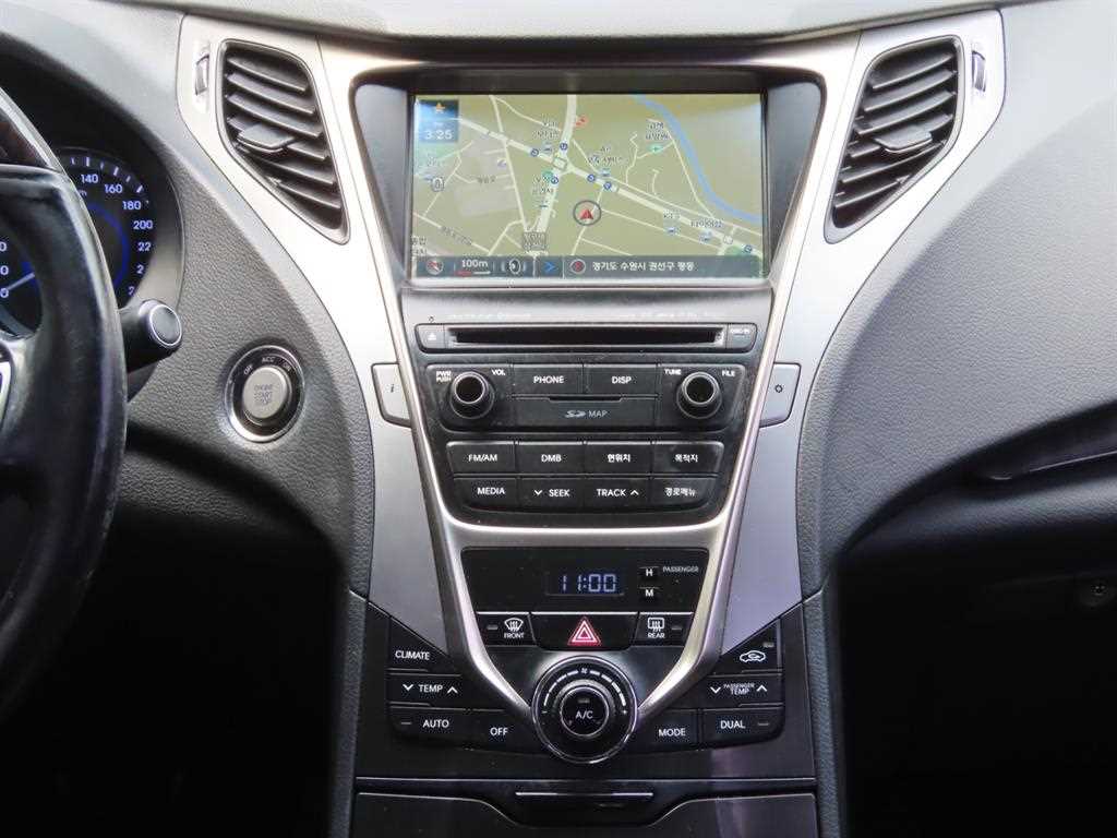 HYUNDAI Grandeur - Vista 10