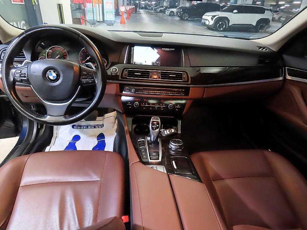 BMW 5 Series - Vista 10