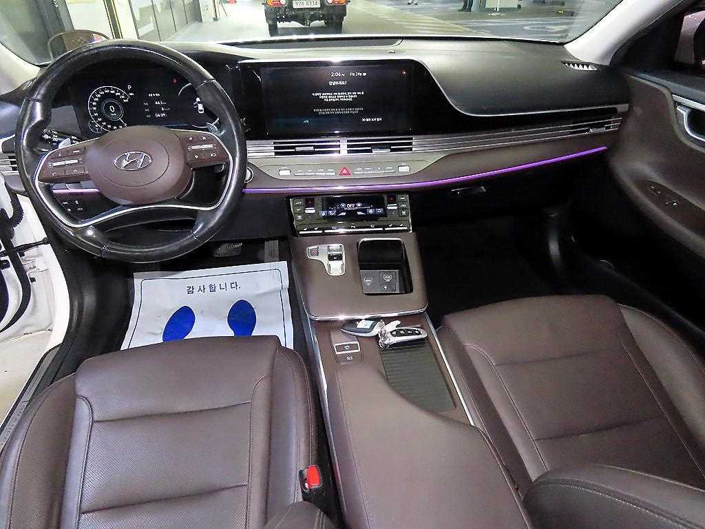 HYUNDAI Grandeur - Vista 10