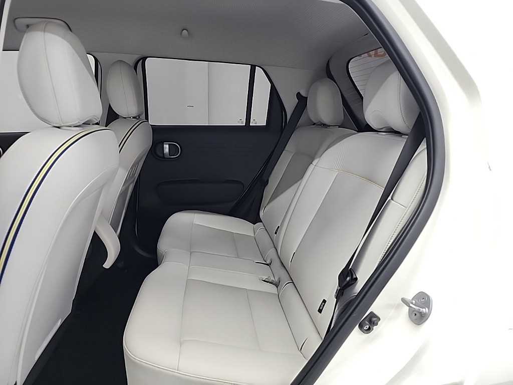HYUNDAI Casper - Vista 12