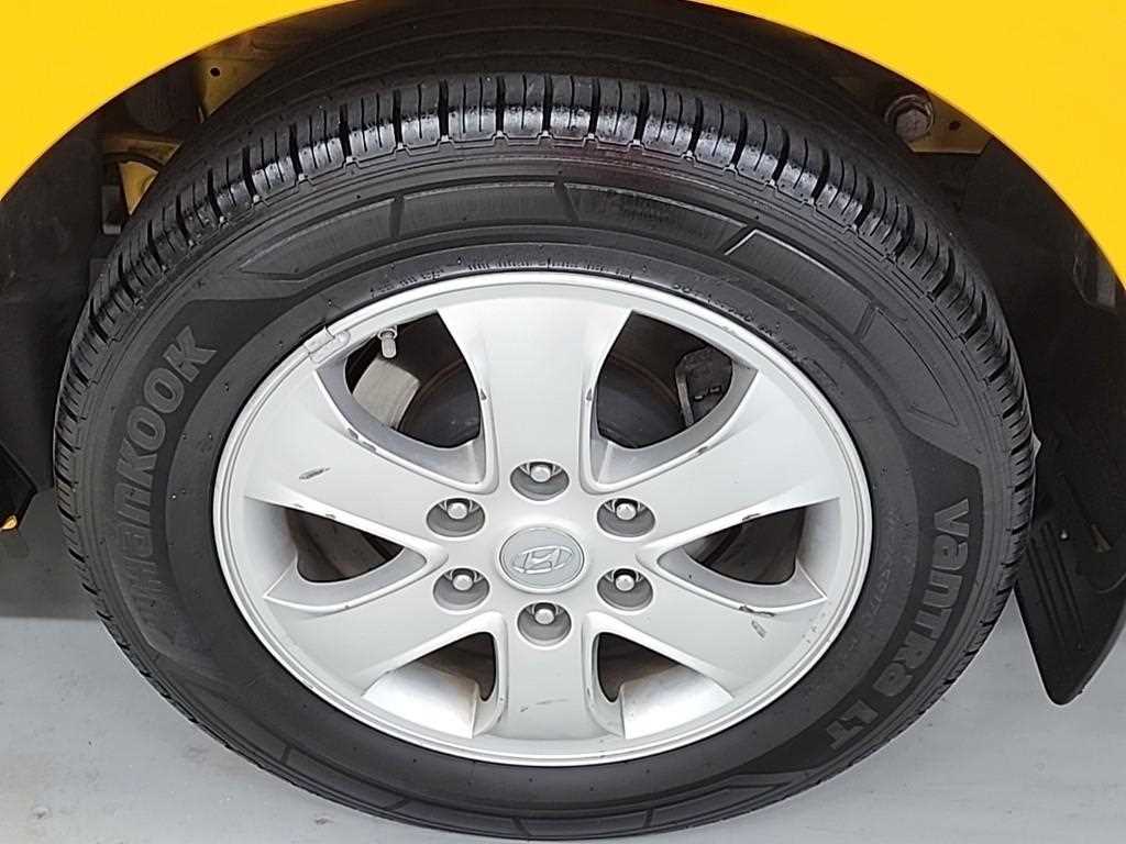 HYUNDAI Starex 2019 Amarillo - Importación desde Corea - HF Imports Iquique - Foto 18