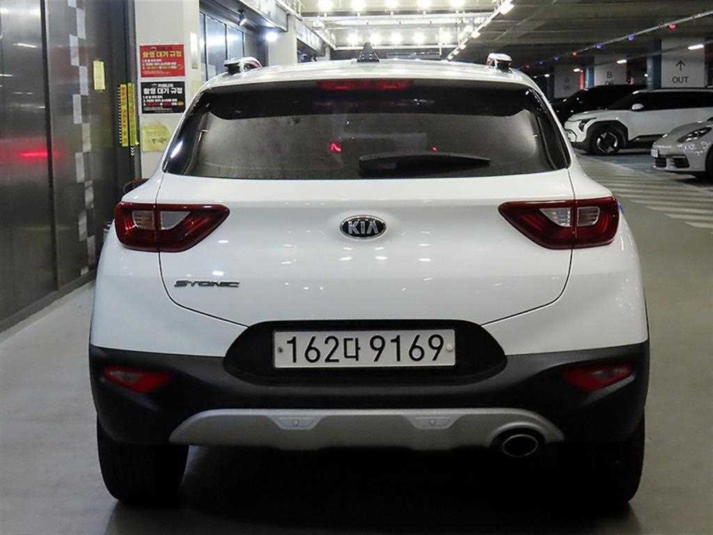 KIA Stonic - Vista 5
