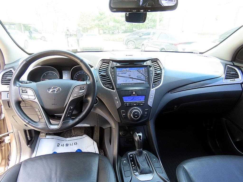 HYUNDAI Santa Fe - Vista 7