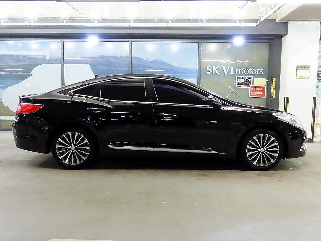 HYUNDAI Grandeur - Vista 3