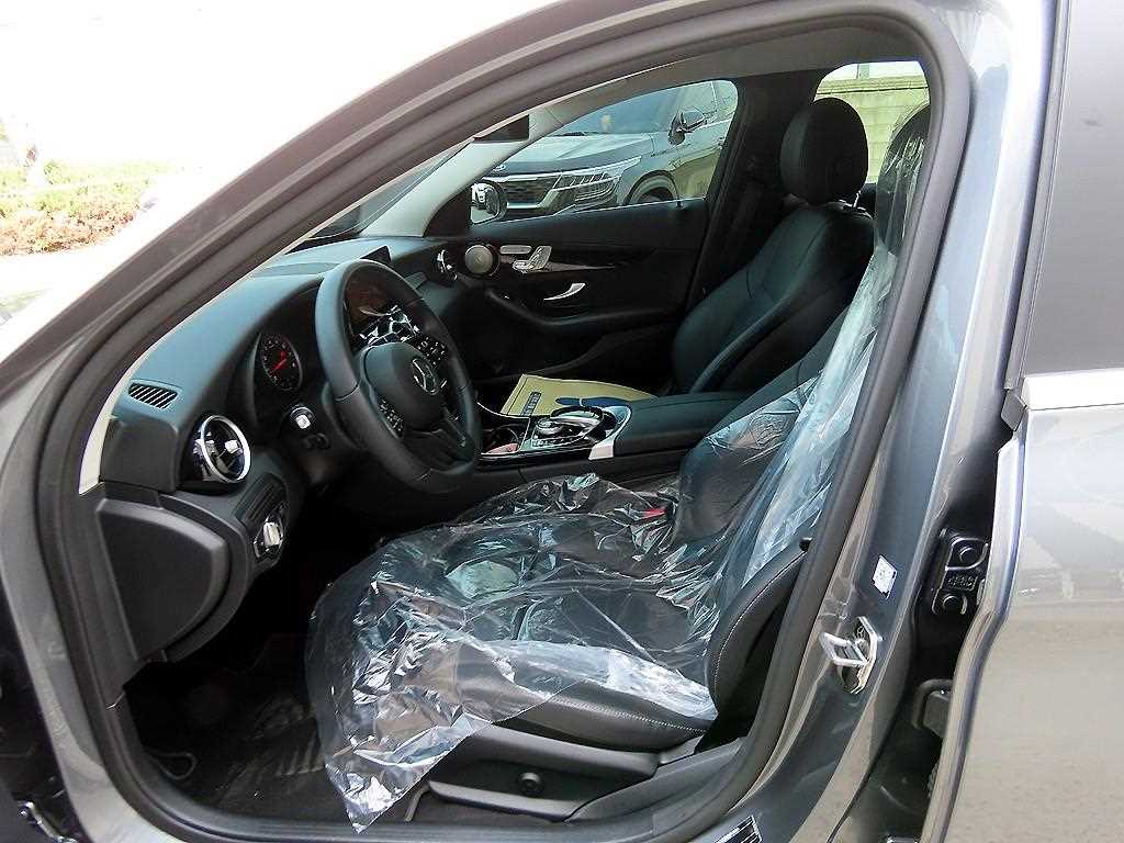 Mercedes Benz C Class - Vista 5