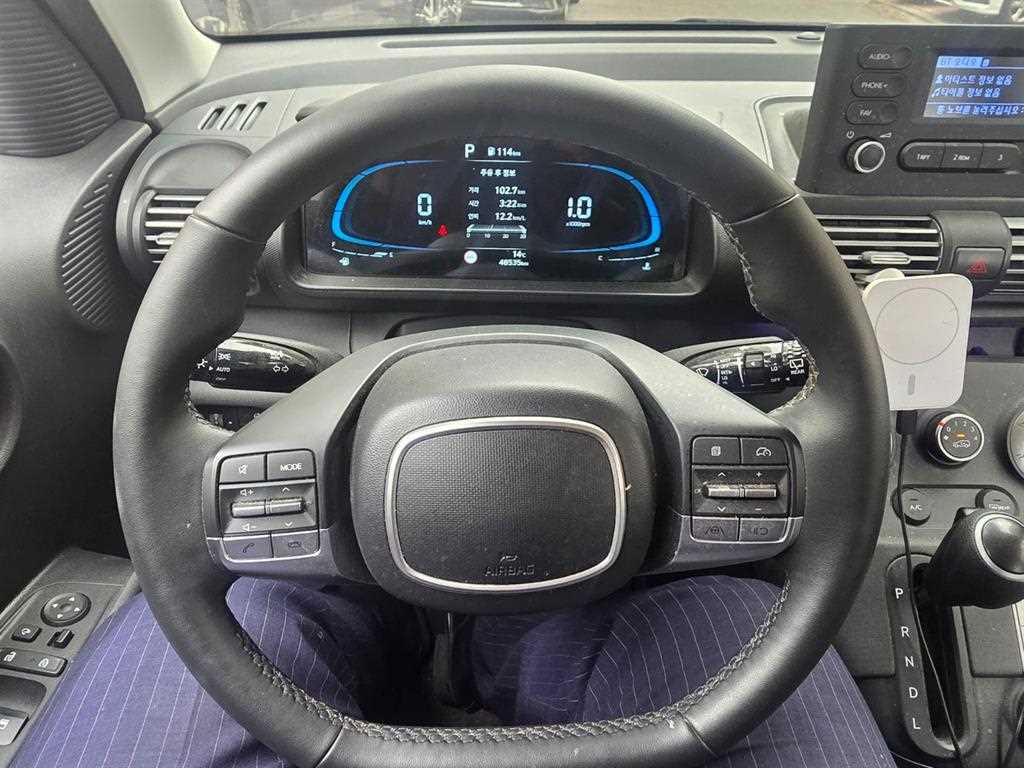 HYUNDAI Casper - Vista 12