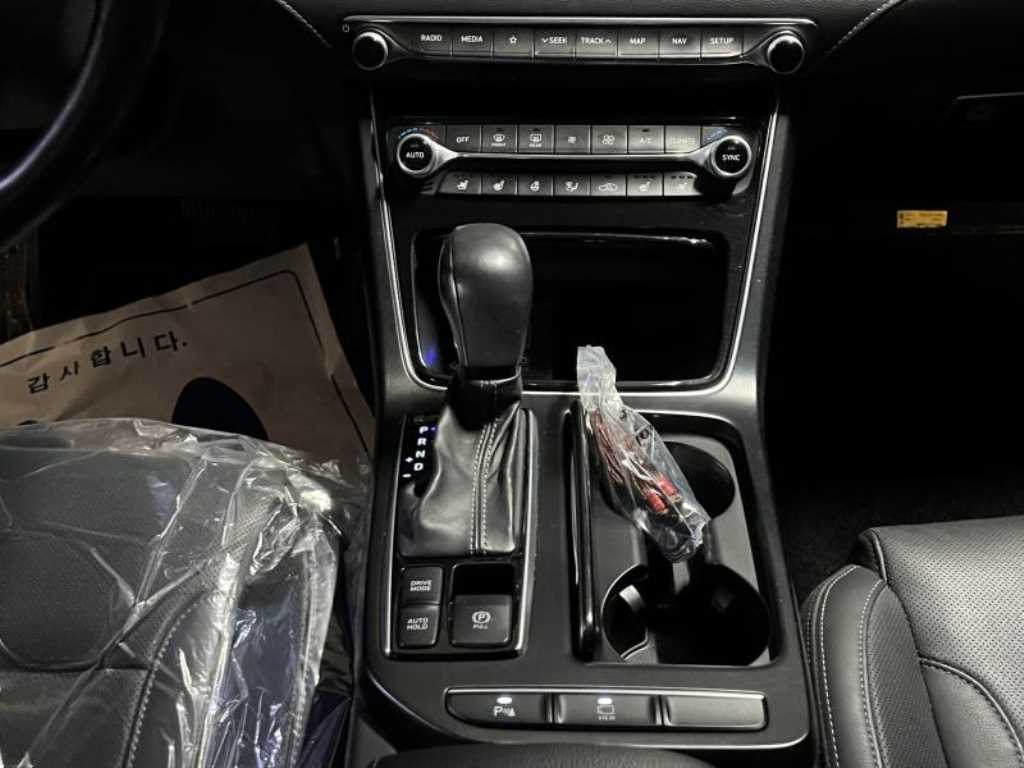 HYUNDAI Grandeur - Vista 9