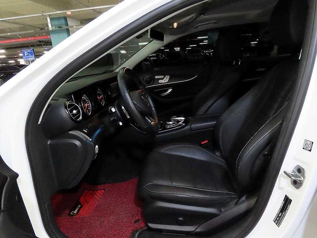 Mercedes Benz E class - Vista 6