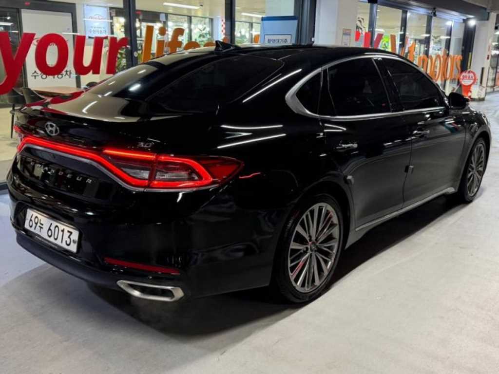 HYUNDAI Grandeur - Vista 4