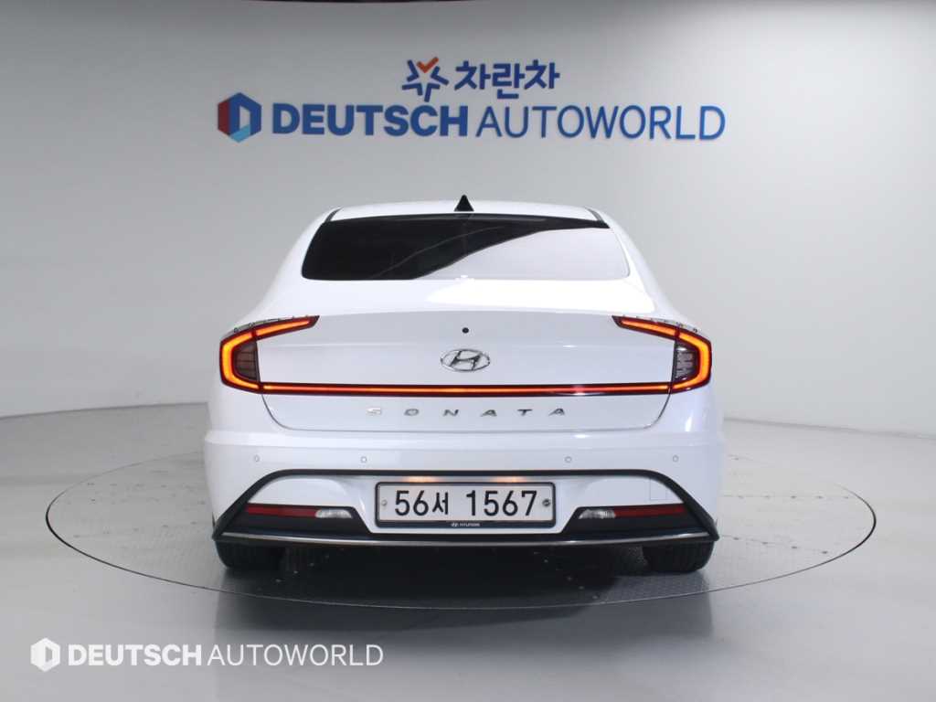 HYUNDAI Sonata - Vista 2