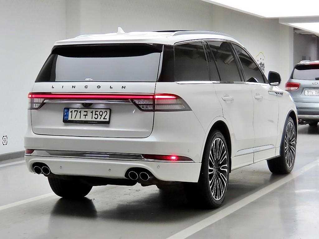 Lincoln Aviator - Vista 4