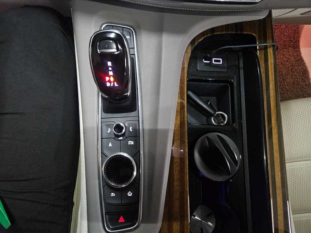 Cadillac Escalade 2022 Negro - Importación desde Corea - HF Imports Iquique - Foto 18