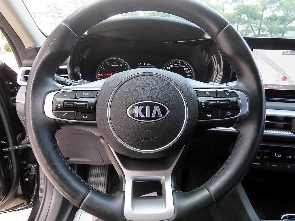 KIA K5 - Vista 8