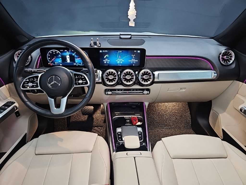 Mercedes Benz GLB Class - Vista 7