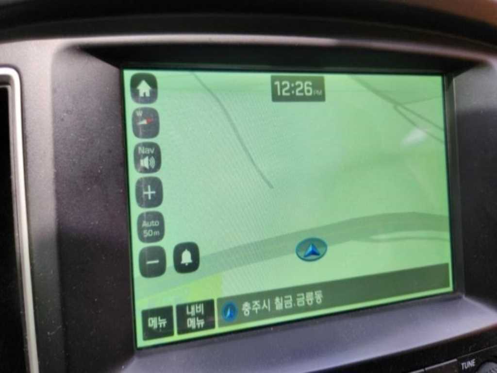 HYUNDAI Starex - Vista 9