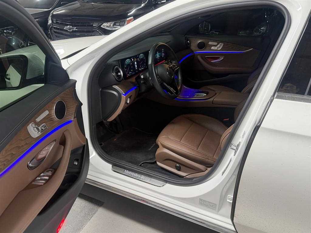 Mercedes Benz E class - Vista 7