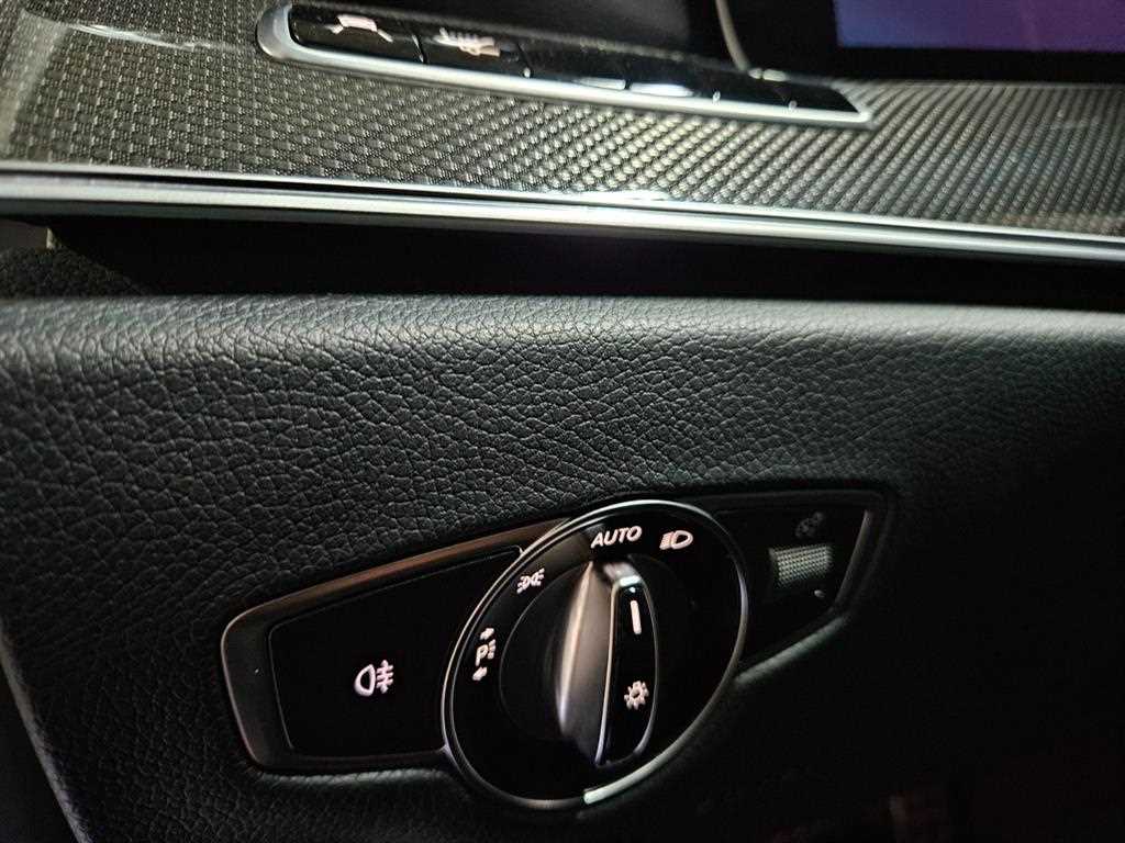 Mercedes Benz CLS Class - Vista 10