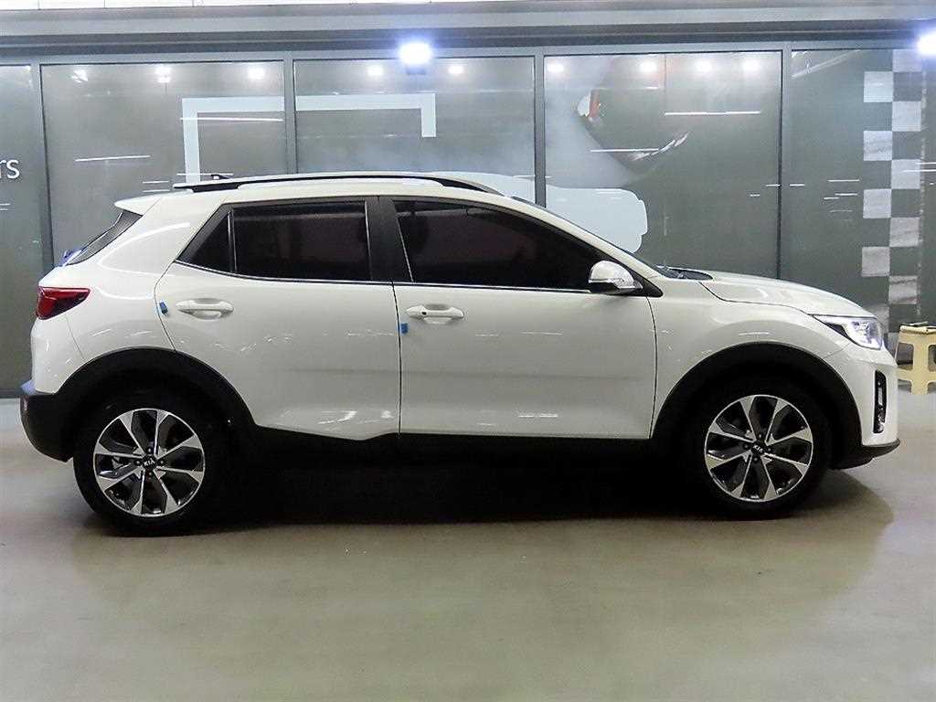 KIA Stonic - Vista 3