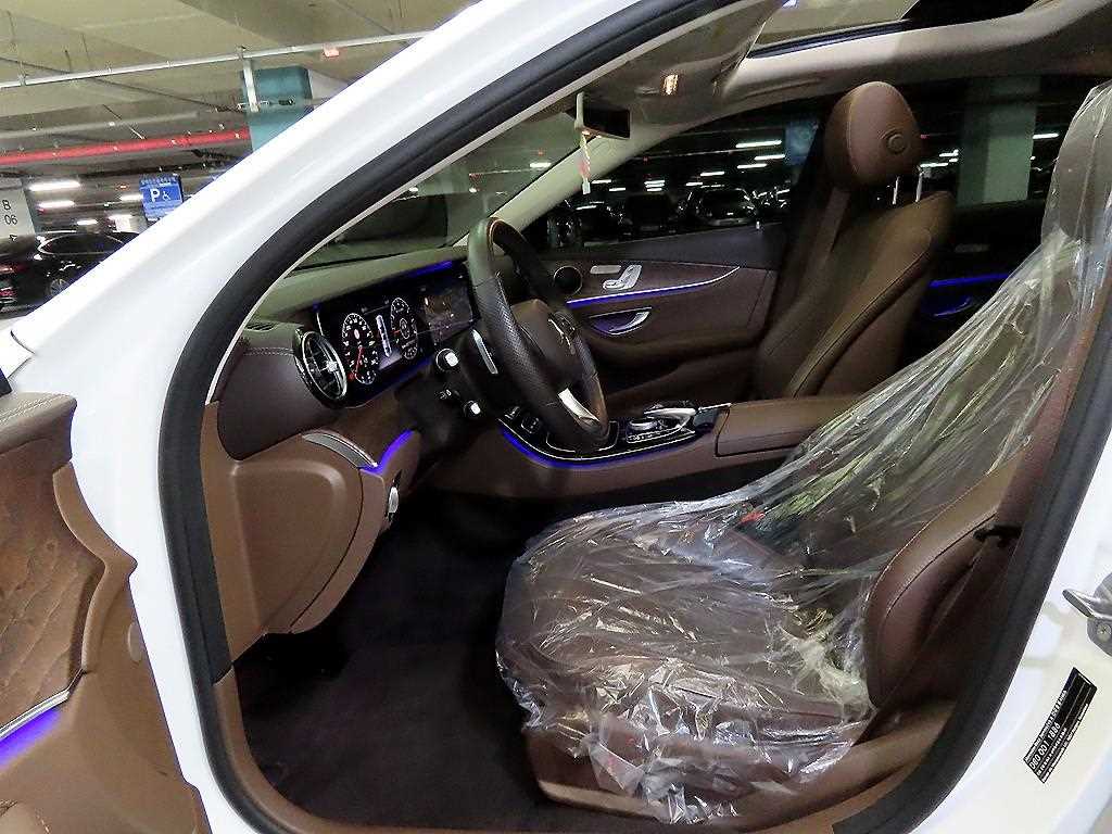 Mercedes Benz E class - Vista 6