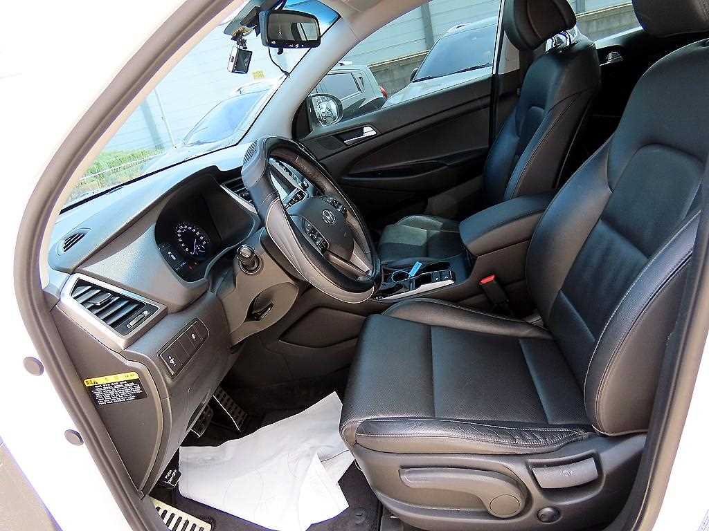 HYUNDAI Tucson - Vista 5