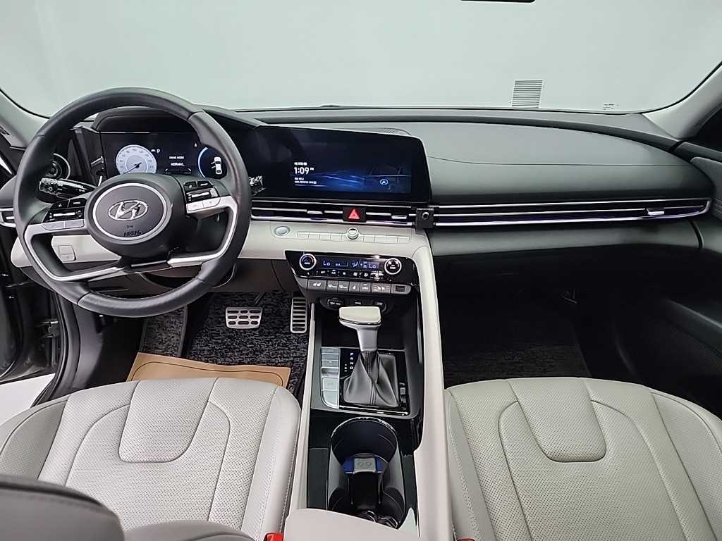 HYUNDAI Avante - Vista 7