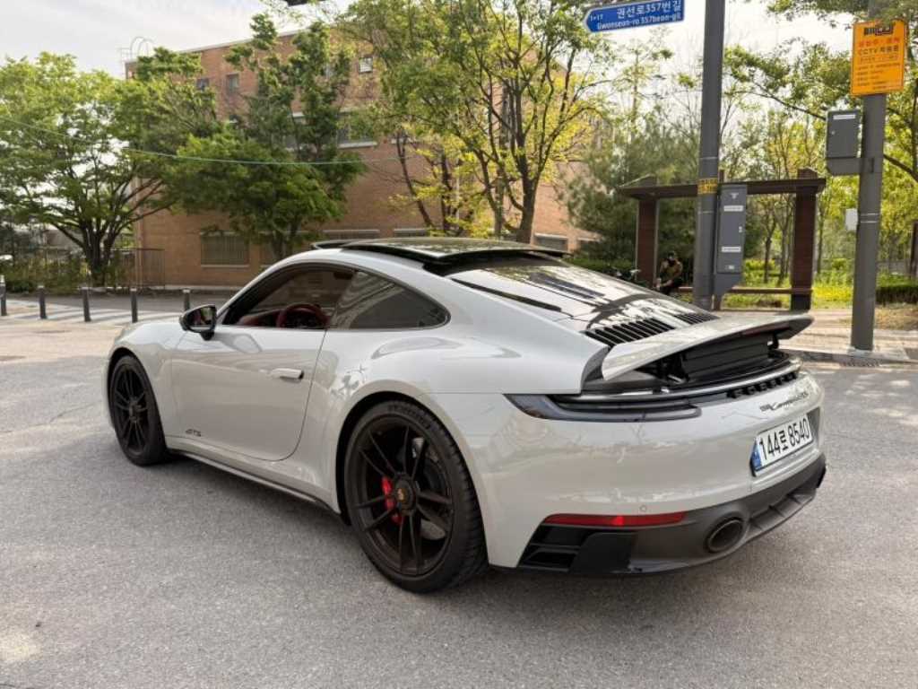 Porsche 911 - Vista 3