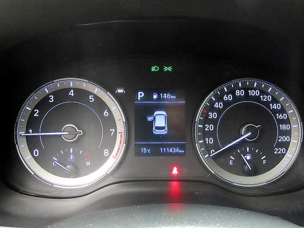 HYUNDAI Venue - Vista 8