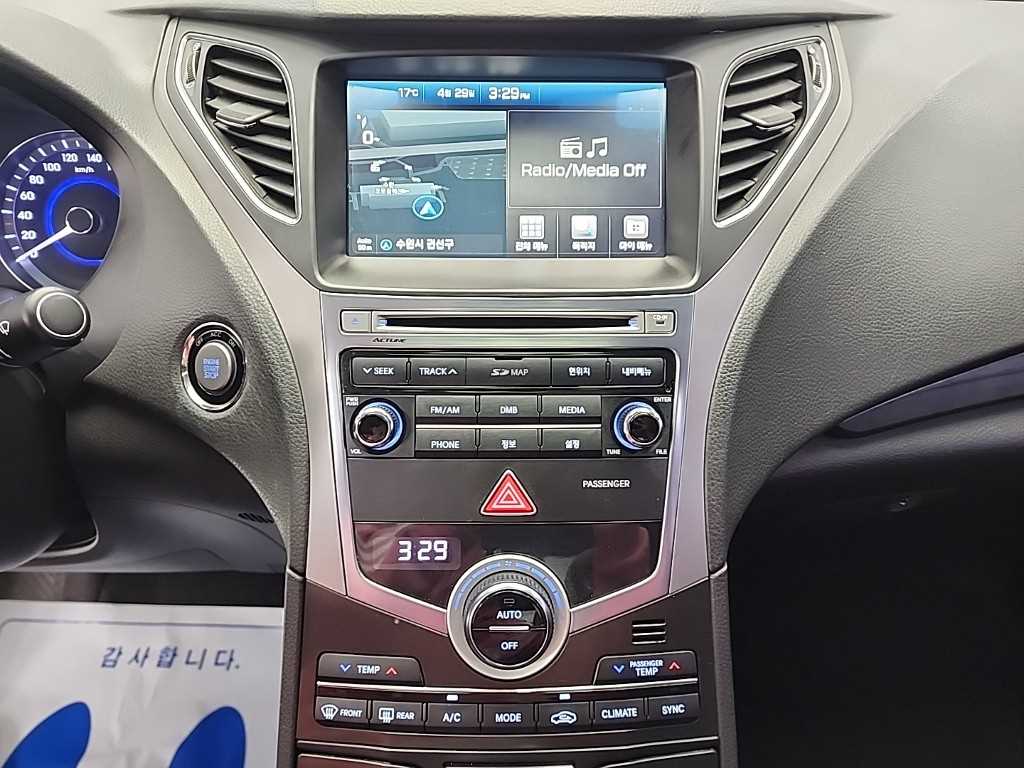 HYUNDAI Grandeur - Vista 10