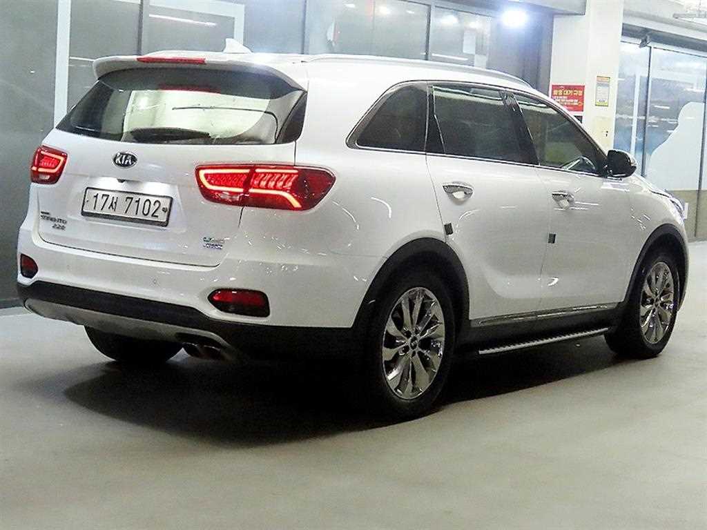 KIA Sorento - Vista 4