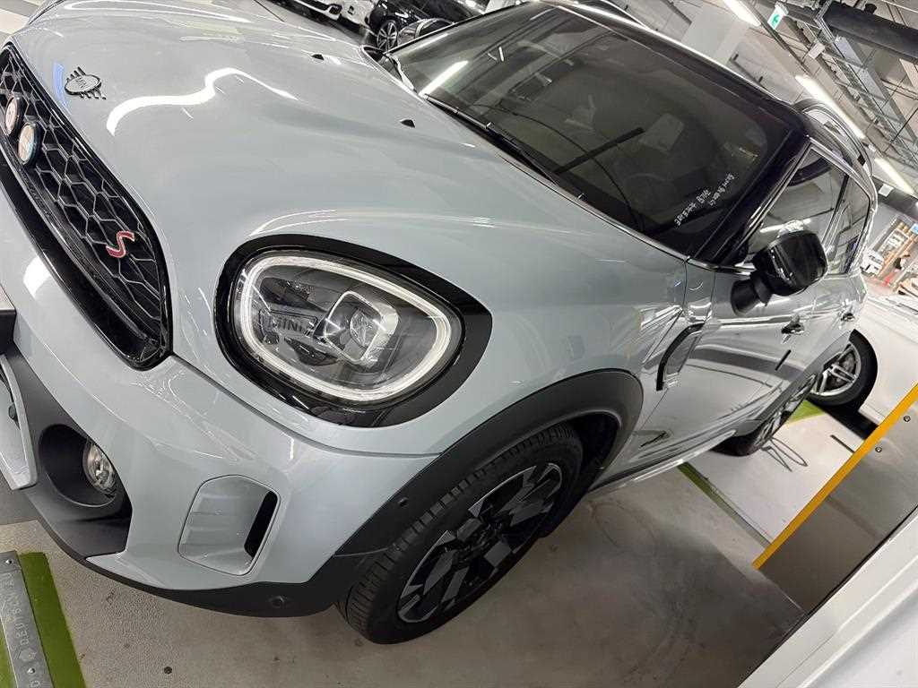 Mini Countryman - Vista 3