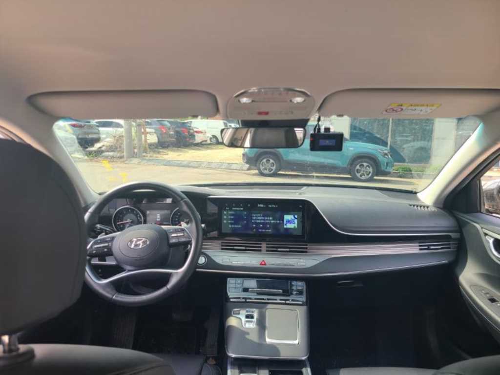 HYUNDAI Grandeur - Vista 8