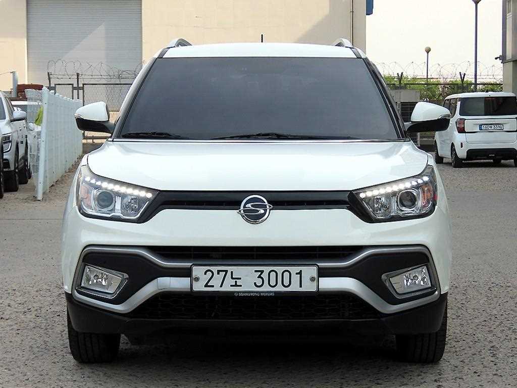 Ssangyong Tivoli 2018 Blanco - Importación desde Corea - HF Imports Iquique - Foto 1