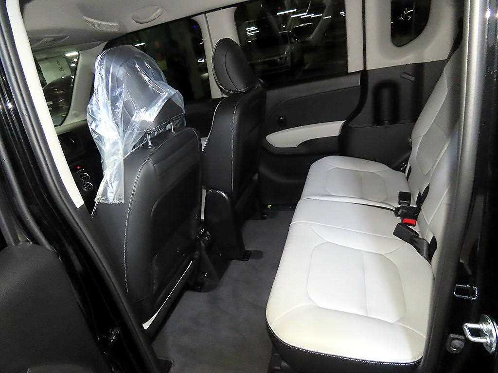 KIA Ray - Vista 7