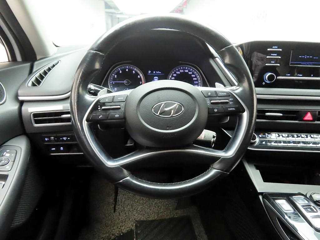 HYUNDAI Sonata - Vista 10